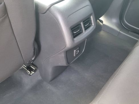 Used 2020 Chevrolet Equinox LT w/ Driver Convenience Package FWD image 26