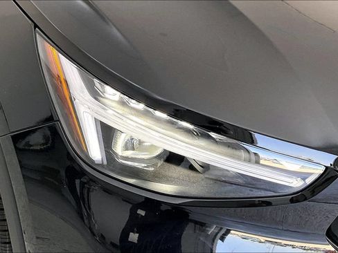 New 2026 Volvo XC40 B5 Ultra w/ Protection Package Premier AWD/4WD image 28