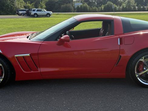 Used 2013 Chevrolet Corvette Grand Sport w/ 2LT Preferred Equipment Group RWD image 8