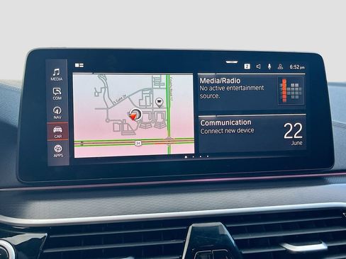 Used 2023 BMW M550i xDrive w/ Dynamic Handling Package AWD/4WD image 15