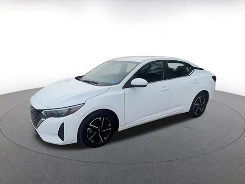 Used 2024 Nissan Sentra SV image 8