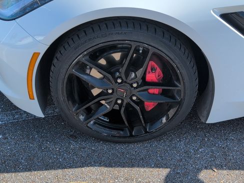 Used 2019 Chevrolet Corvette Stingray Coupe w/ 3LT Preferred Equipment Group RWD image 11