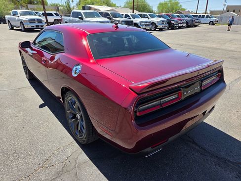 Used 2018 Dodge Challenger SXT Plus RWD image 13
