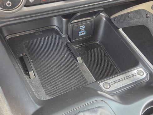 Used 2025 Ford Bronco Badlands AWD/4WD image 28