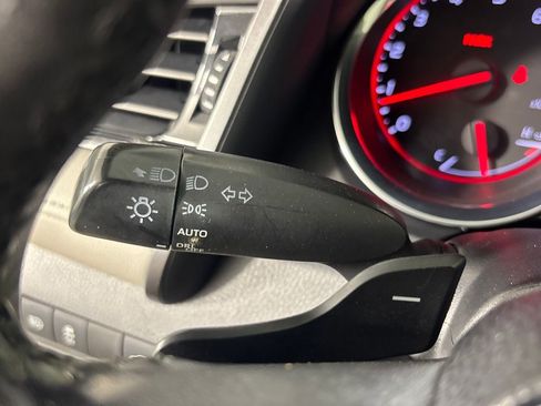Used 2019 Toyota Camry XSE FWD image 17