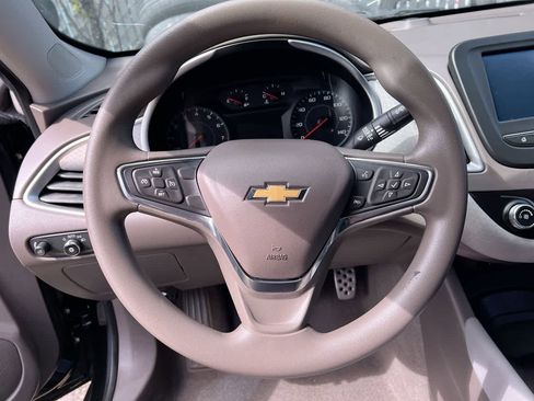 Used 2017 Chevrolet Malibu LS FWD image 14