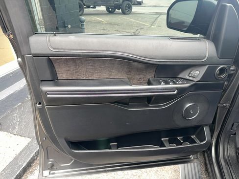 Used 2019 Ford Expedition Limited w/ Equipment Group 302A image 22