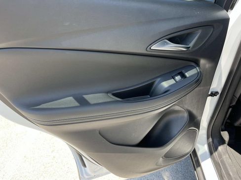 Used 2025 Buick Encore GX Preferred w/ Comfort Package AWD/4WD image 15