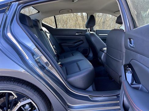 New 2025 Nissan Altima 2.5 SR image 22