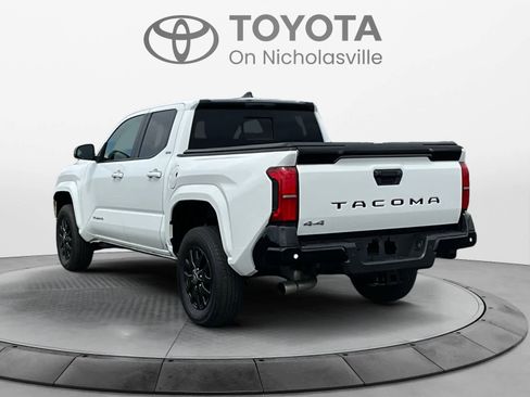 Used 2025 Toyota Tacoma SR5 w/ SR5 Upgrade Package AWD/4WD image 4