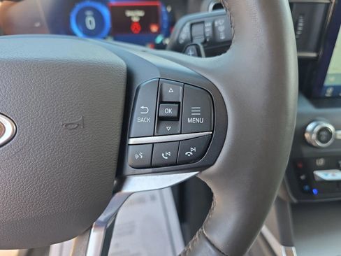 Used 2020 Ford Explorer Platinum w/ Premium Technology Package image 31