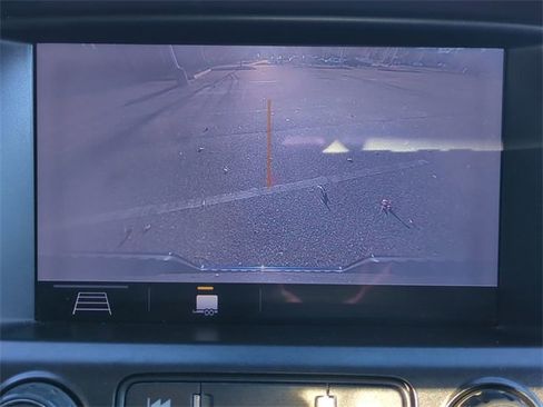 Used 2020 Chevrolet Colorado LT w/ LT Convenience Package image 19