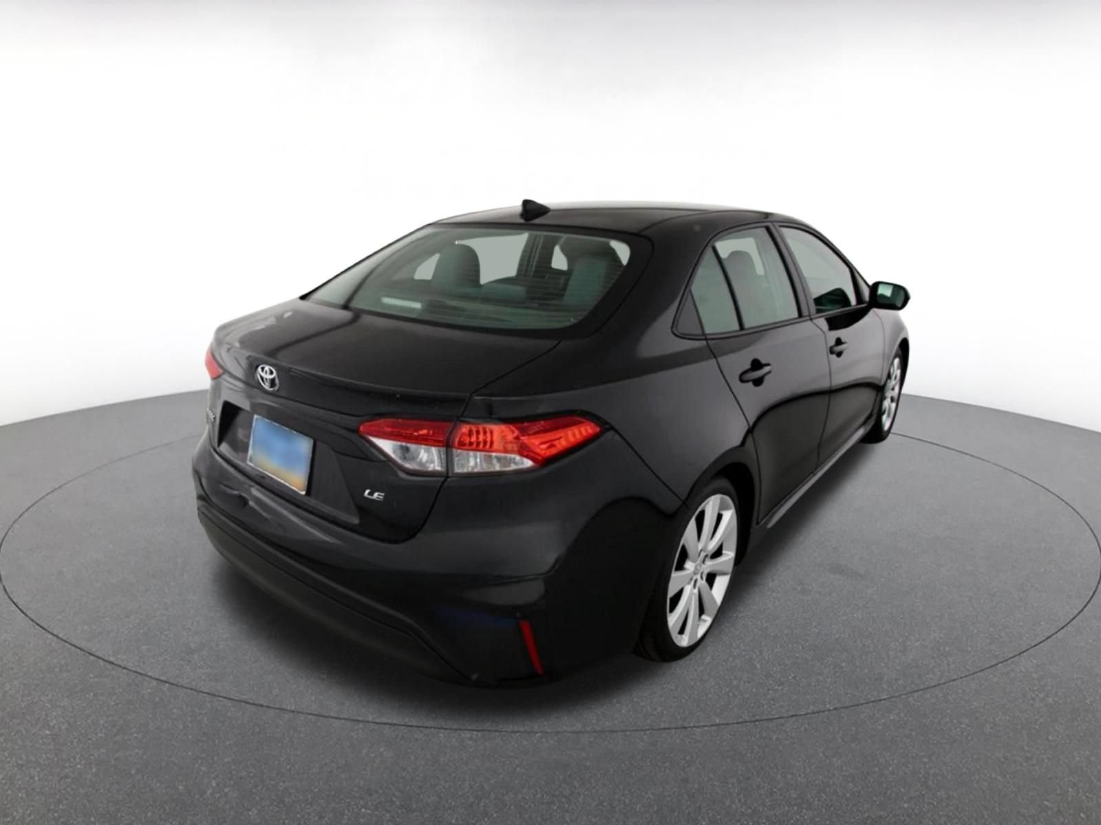 Used 2025 Toyota Corolla LE FWD image 8
