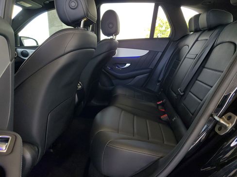 Used 2022 Mercedes-Benz GLC 300 image 9