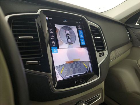 Certified 2025 Volvo XC90 B5 Plus w/ Protection Package AWD/4WD image 28