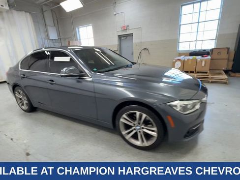 Used 2017 BMW 330i xDrive Sedan image 2