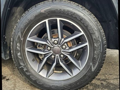Used 2020 Jeep Grand Cherokee Limited AWD/4WD image 35