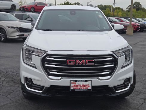 Used 2023 GMC Terrain SLT image 4