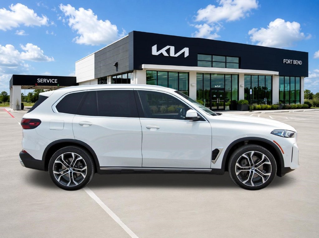 Used 2025 BMW X5 sDrive40i w/ Parking Assistance Package RWD image 4