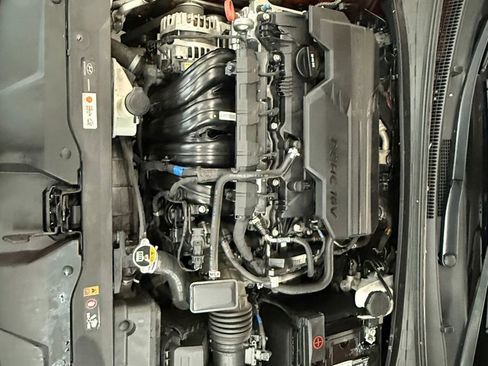 Used 2023 Hyundai Elantra SEL image 35