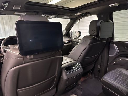 Certified 2023 Cadillac Escalade Sport Platinum w/ LPO, ONYX Package image 26