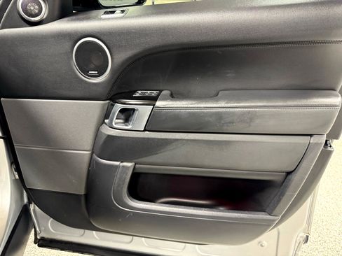 Used 2019 Land Rover Range Rover Sport HSE image 10