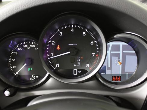 New 2026 Porsche Macan image 21