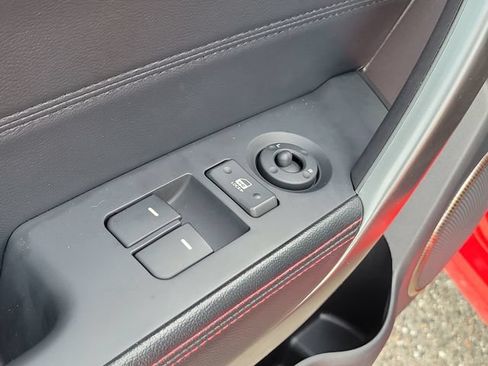Used 2010 Kia Forte Koup SX w/ Leather Pkg FWD image 16