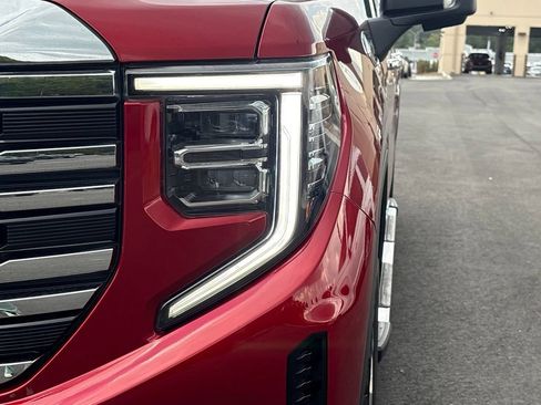 Used 2024 GMC Sierra 1500 SLT AWD/4WD image 29