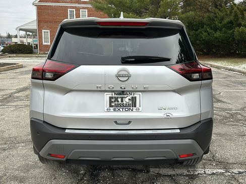 Certified 2022 Nissan Rogue SV image 5