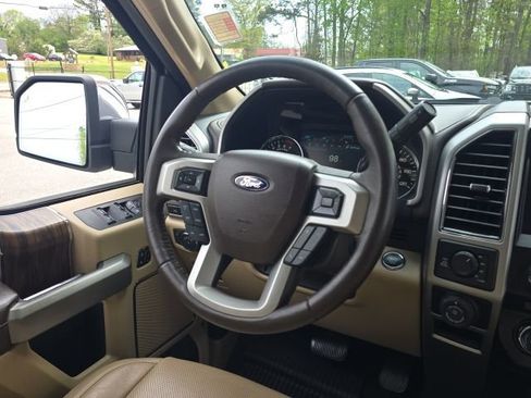 Used 2018 Ford F150 Lariat image 37