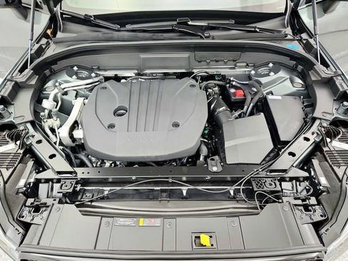 New 2026 Volvo XC60 B5 Core w/ Climate Package image 28