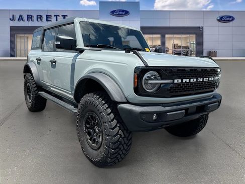 Used 2022 Ford Bronco Wildtrak AWD/4WD image 1