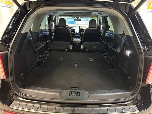 Used 2023 Ford Explorer Limited w/ Limited Technology Package AWD/4WD image 28