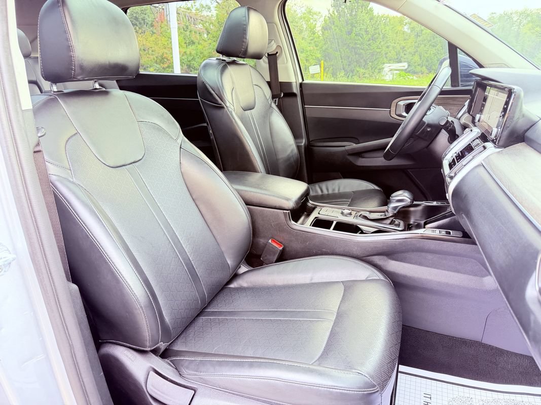 Used 2022 Kia Sorento S w/ Panoramic Sunroof Package AWD/4WD image 34