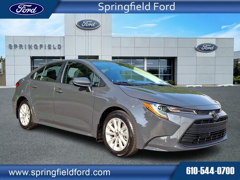 Used 2025 Toyota Corolla LE w/ LE Premium Package FWD image 1