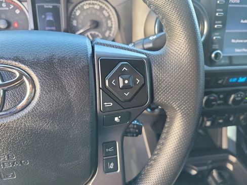 Used 2022 Toyota Tacoma TRD Off-Road w/ TRD Premium Off Road Package image 25