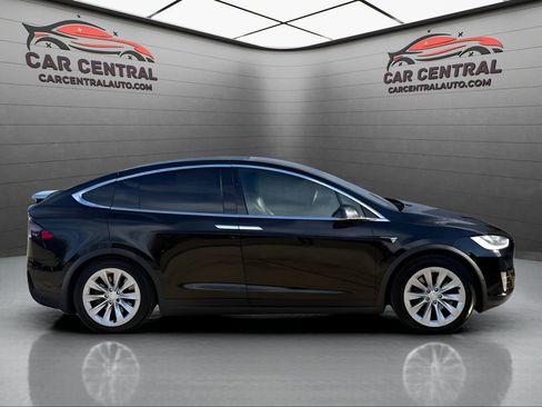 Used 2019 Tesla Model X 100D image 6