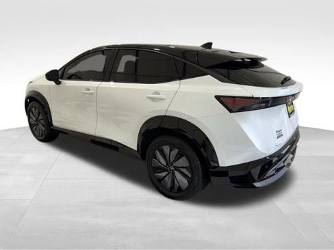 Used 2023 Nissan Ariya AWD image 2