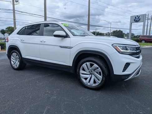 Certified 2021 Volkswagen Atlas Cross Sport SE FWD image 1