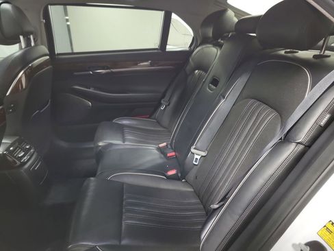 Used 2017 Genesis G90 3.3T Premium RWD image 20