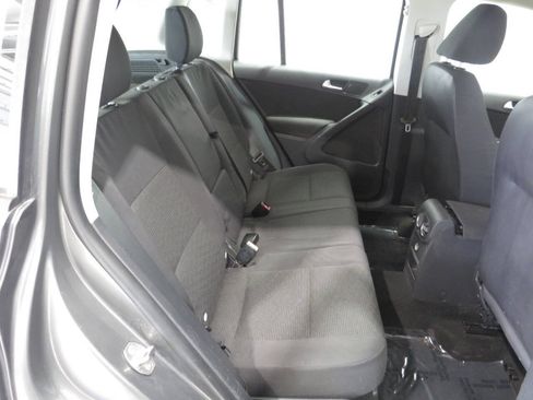 Used 2013 Volkswagen Tiguan S FWD image 8