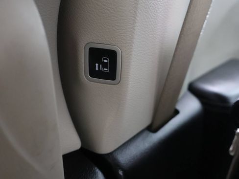 Used 2023 Chrysler Voyager LX FWD image 46