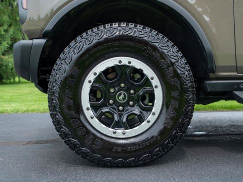 Used 2025 Ford Bronco Badlands w/ Sasquatch Package AWD/4WD image 10