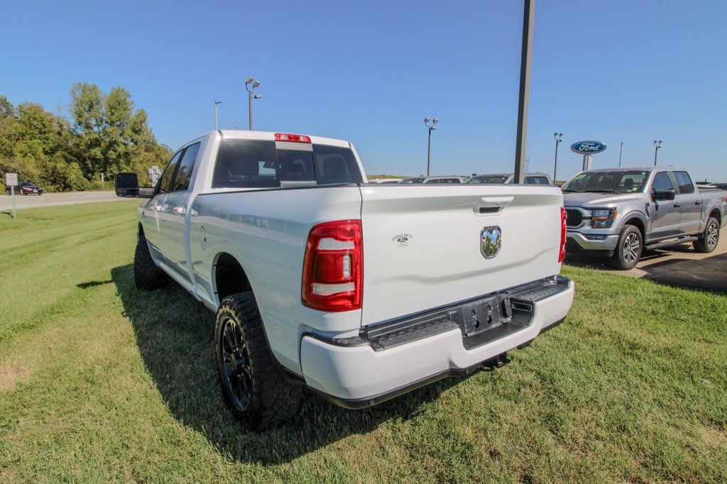 Used 2024 RAM 2500 Big Horn w/ Level 2 Equipment Group AWD/4WD image 4