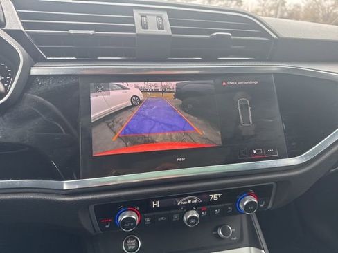 Used 2023 Audi Q3 2.0T Premium image 15