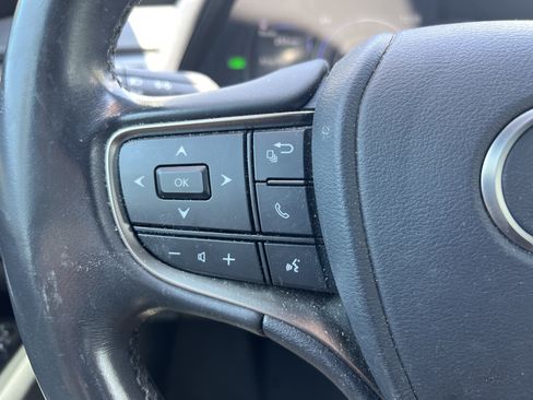 Used 2024 Lexus UX 250h FWD image 19