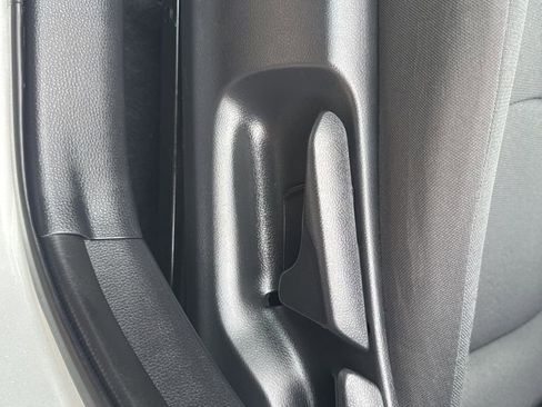 Used 2022 Toyota Corolla LE image 59