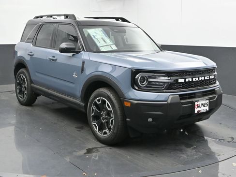 New 2025 Ford Bronco Sport Outer Banks image 2