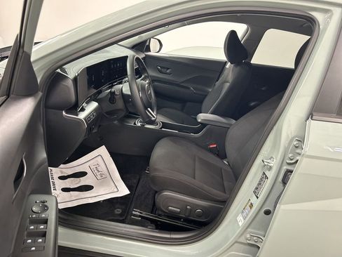 Used 2024 Hyundai Kona SEL AWD/4WD image 9